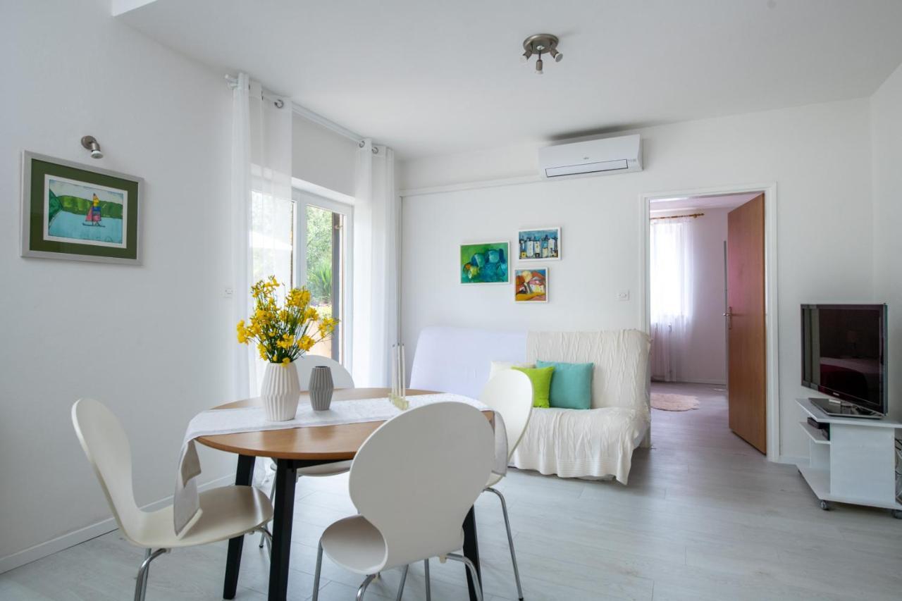 Apartment Alex Labin  Zewnętrze zdjęcie