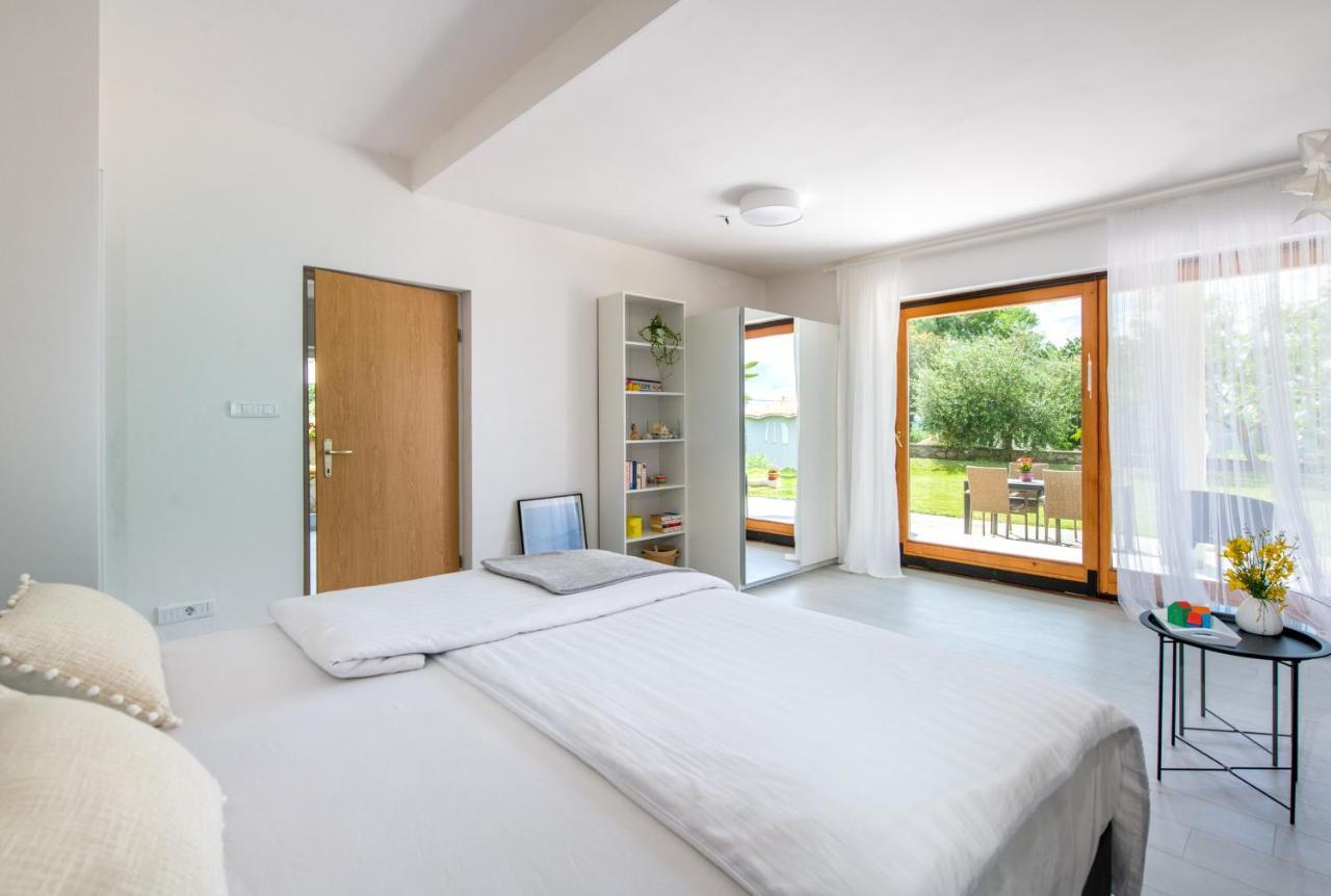 Apartment Alex Labin  Zewnętrze zdjęcie